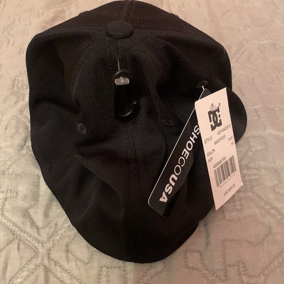 New DC Hat - Picture 4 of 6